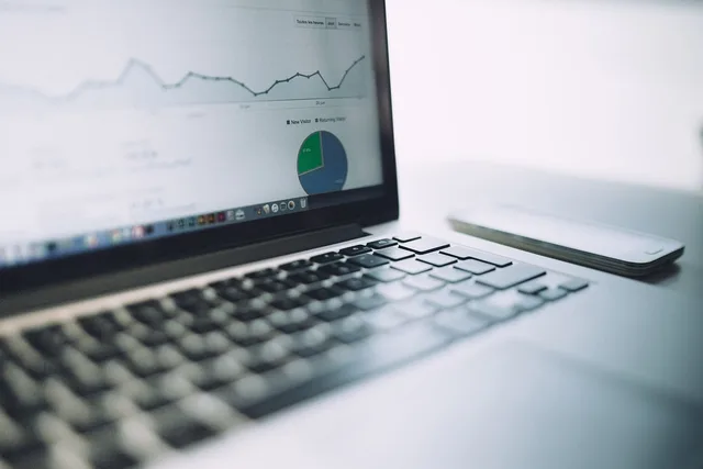 analytics, charts, traffic, marketing, laptop, computer, technology, business, working, startup, analytics, analytics, analytics, analytics, analytics, marketing, marketing, marketing. When to switch B2B influencer marketing attribution methods