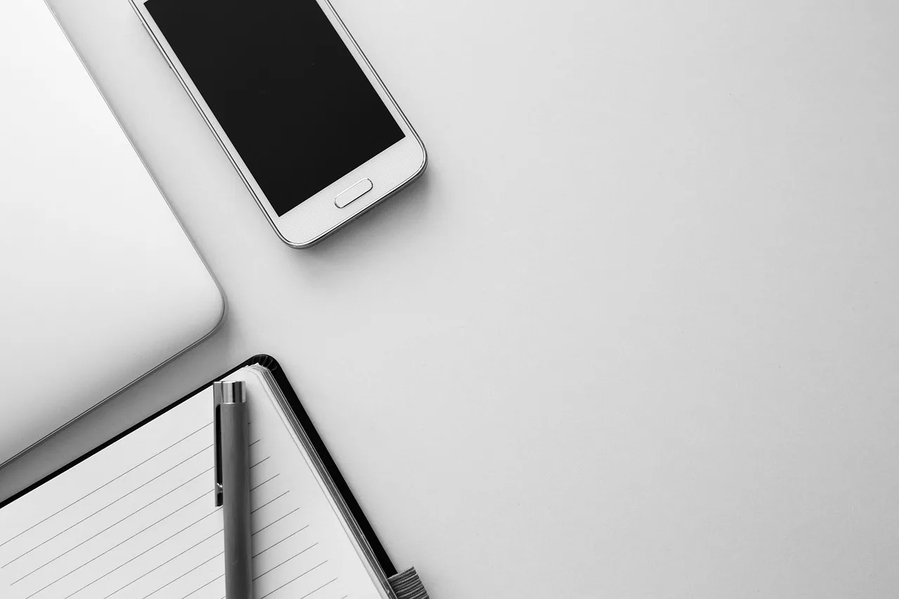 smartphone, mobile, notebook, notepad, pen, laptop, computer, technology, black and white, business, smartphone, mobile, notebook, notepad, notepad, laptop, laptop, computer, technology, business, business, business, business, business